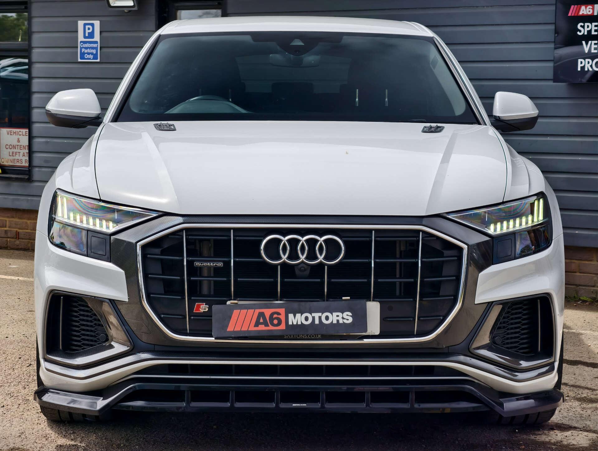 Audi Q8 view 13