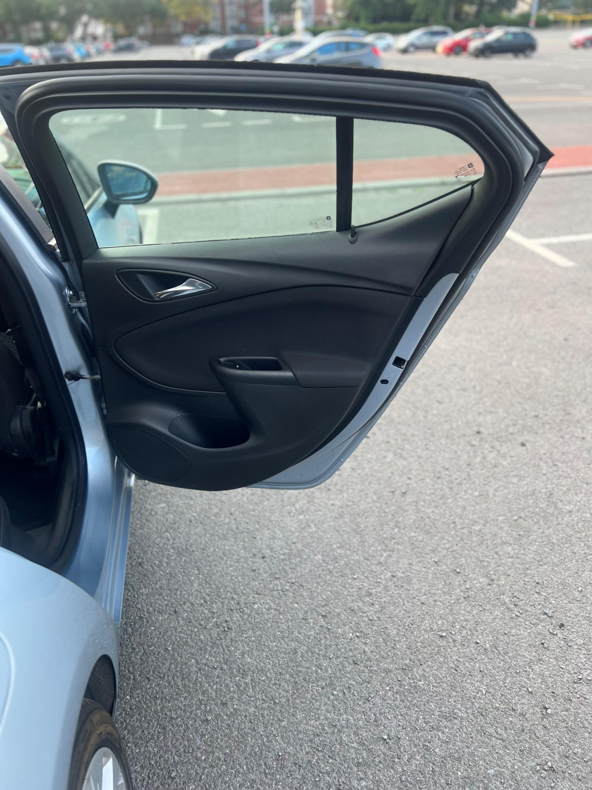 2017 Vauxhall Astra 1.4i Design Euro 6 5dr • 48,900 miles image 27