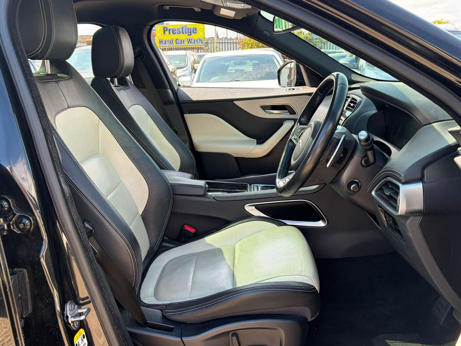 Jaguar F-Pace view 10