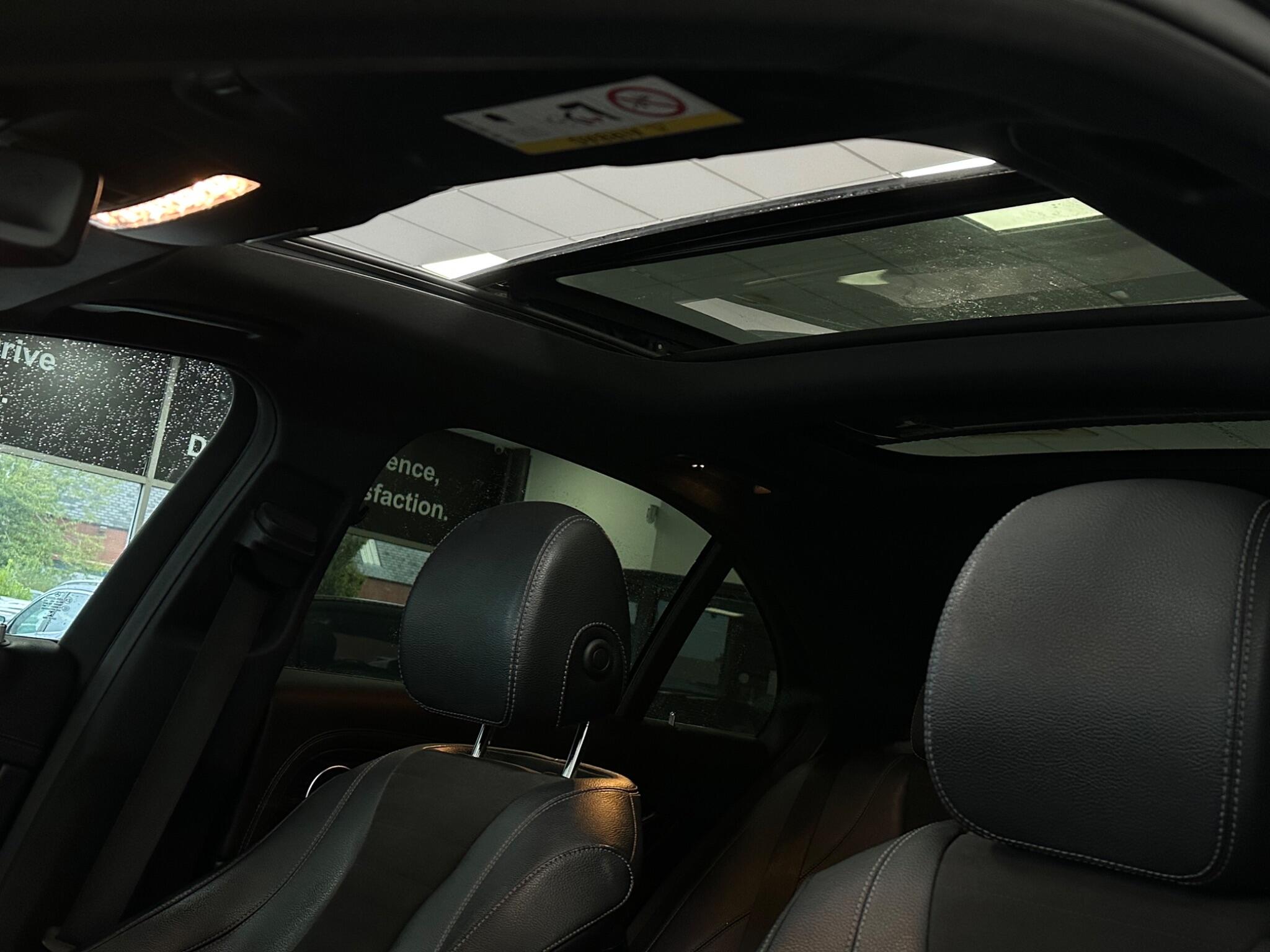 Mercedes-Benz E Class view 41