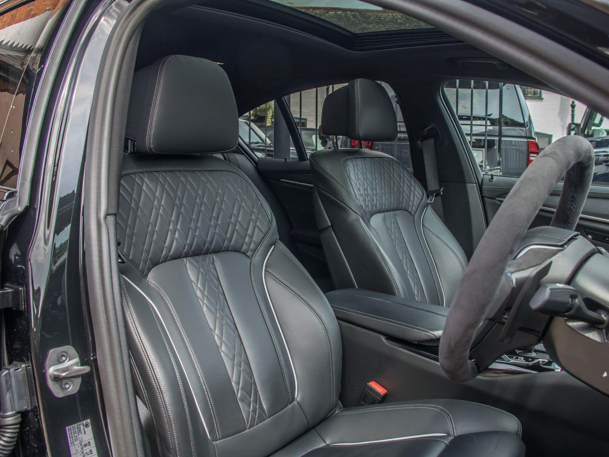 BMW Alpina D5 view 17