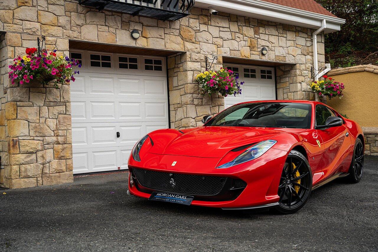 Ferrari 812 view 111
