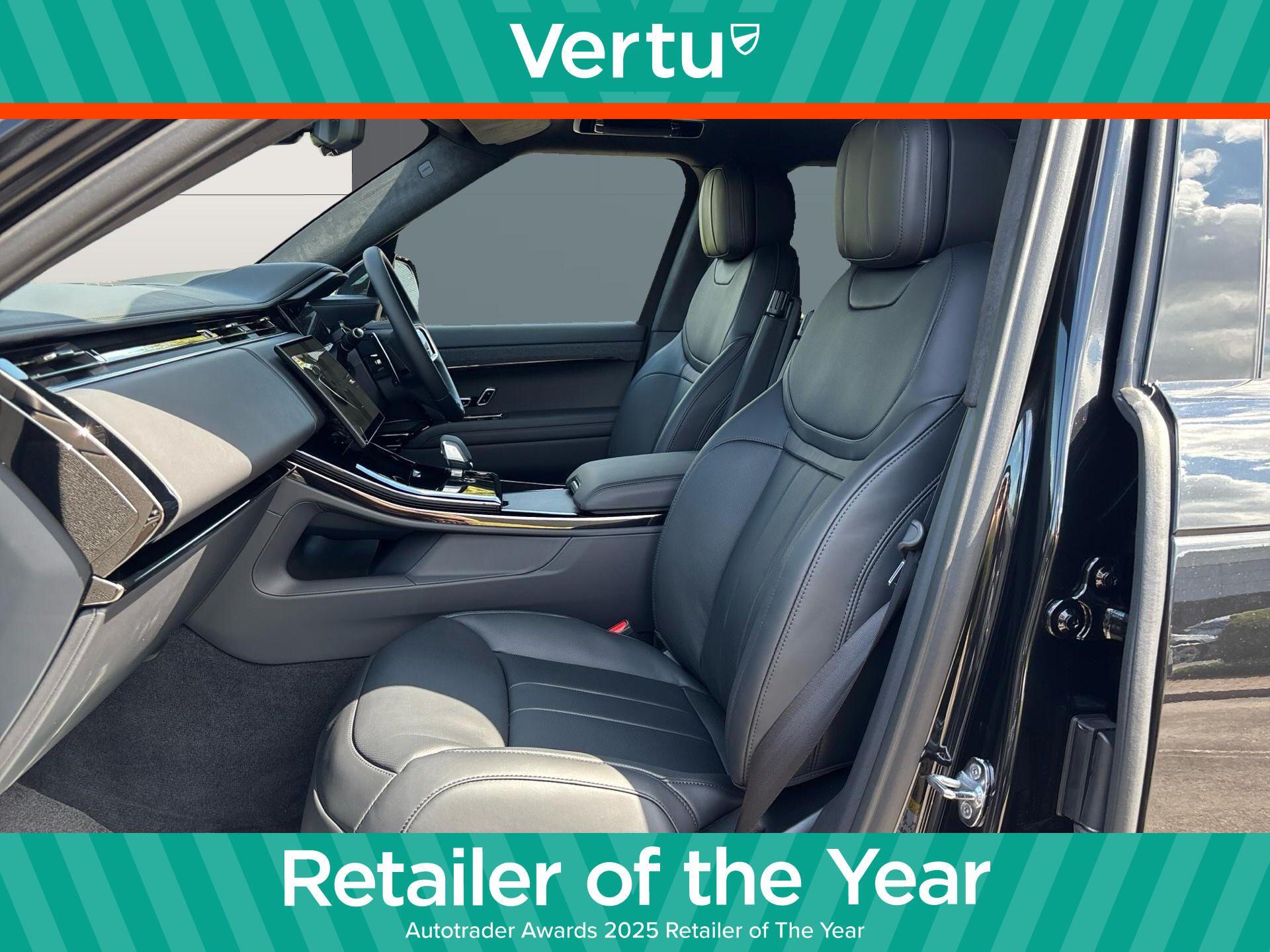 Land Rover Range Rover Sport view 3
