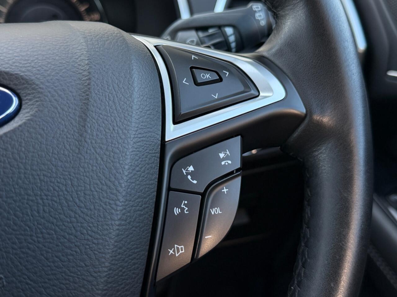 Ford Galaxy view 29