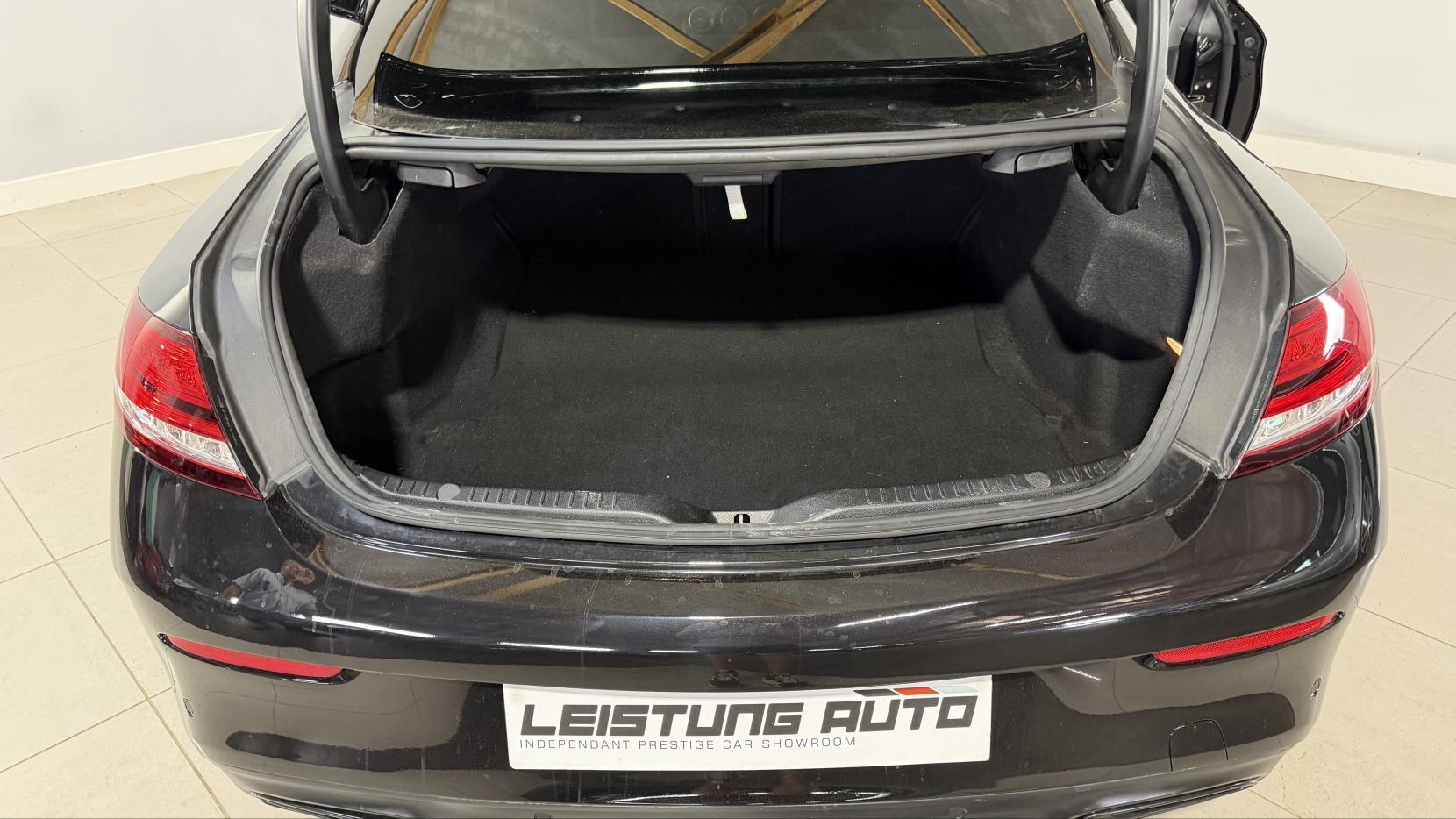Mercedes-Benz C Class view 18