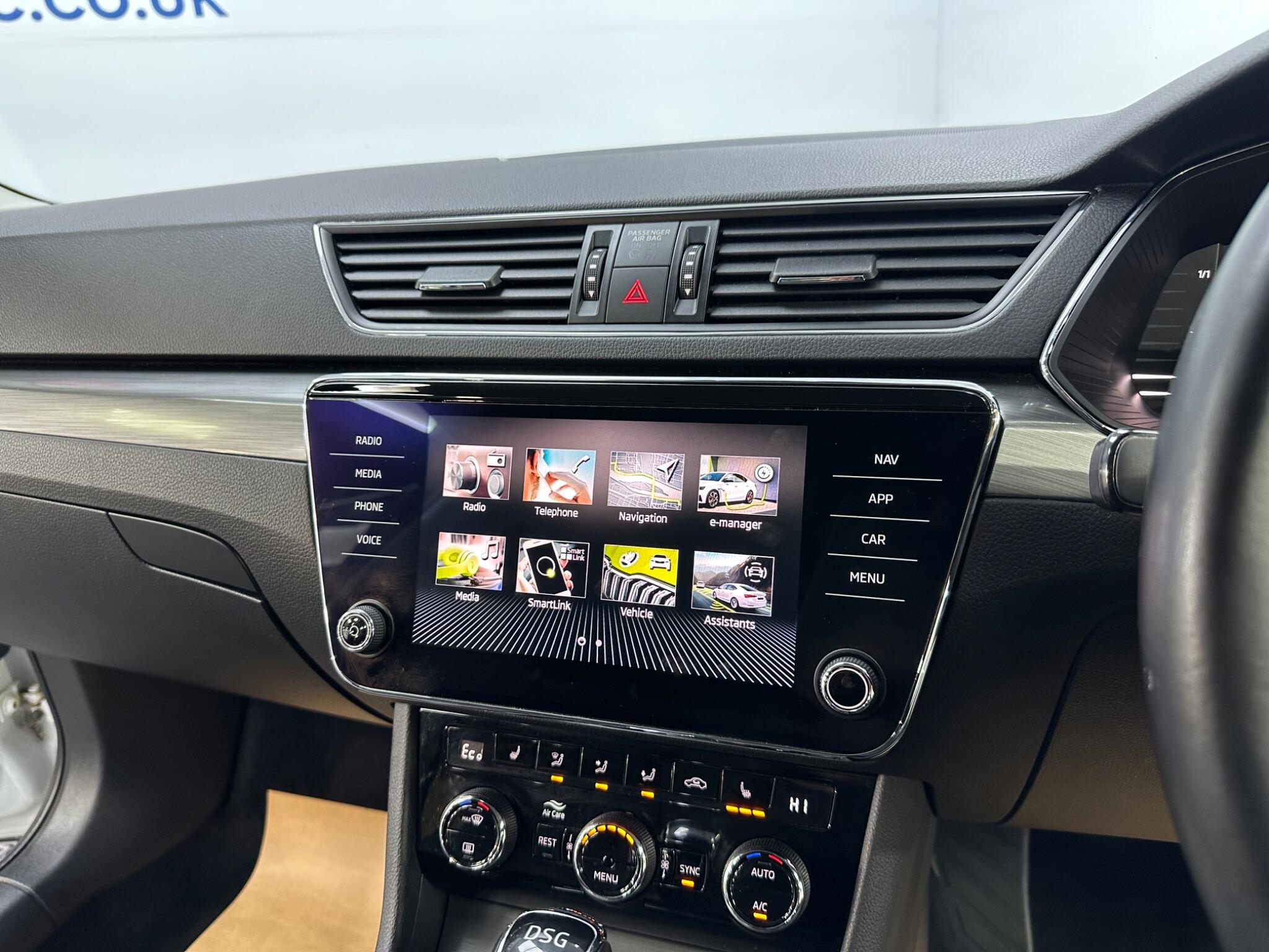 Skoda Superb view 7