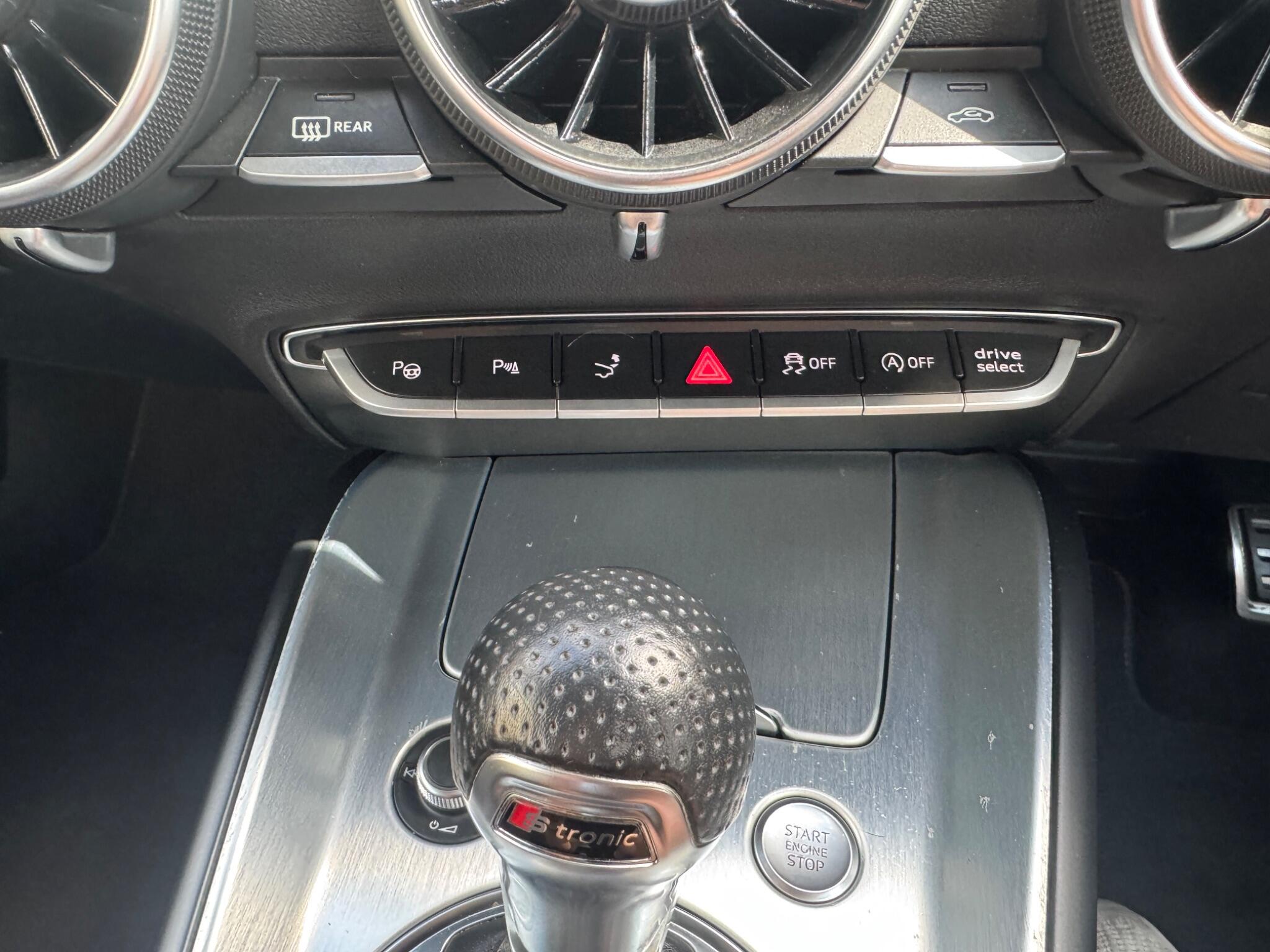 Audi TT view 25