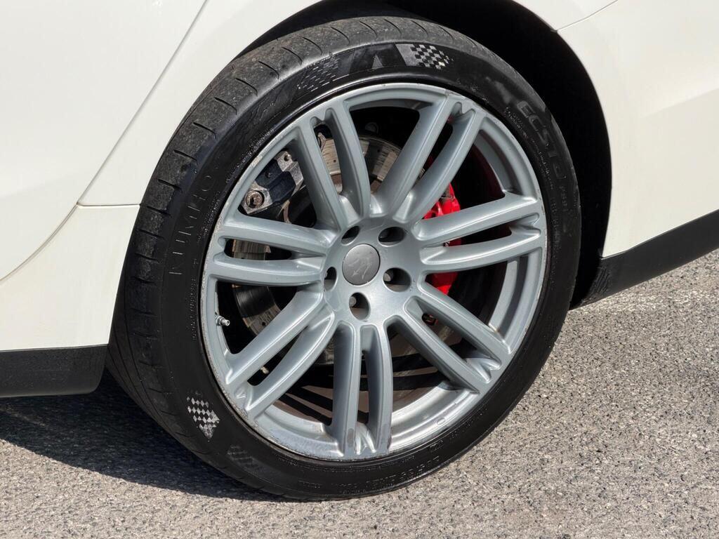 Maserati Ghibli view 56