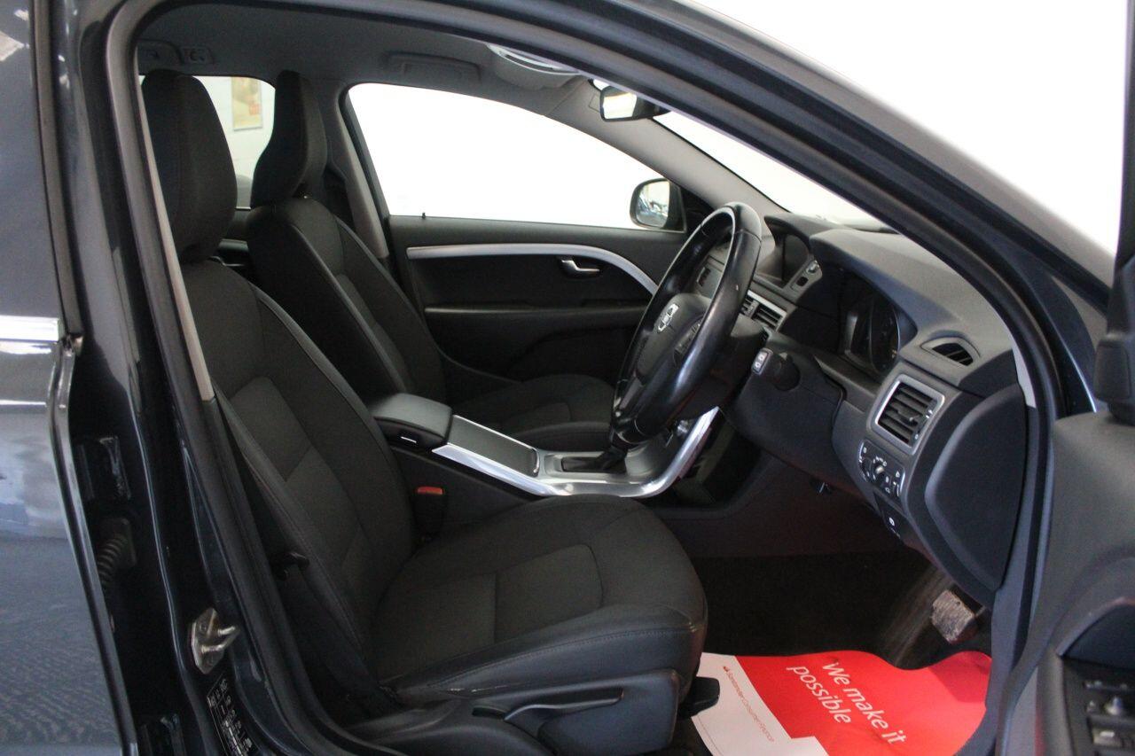Volvo V70 view 29