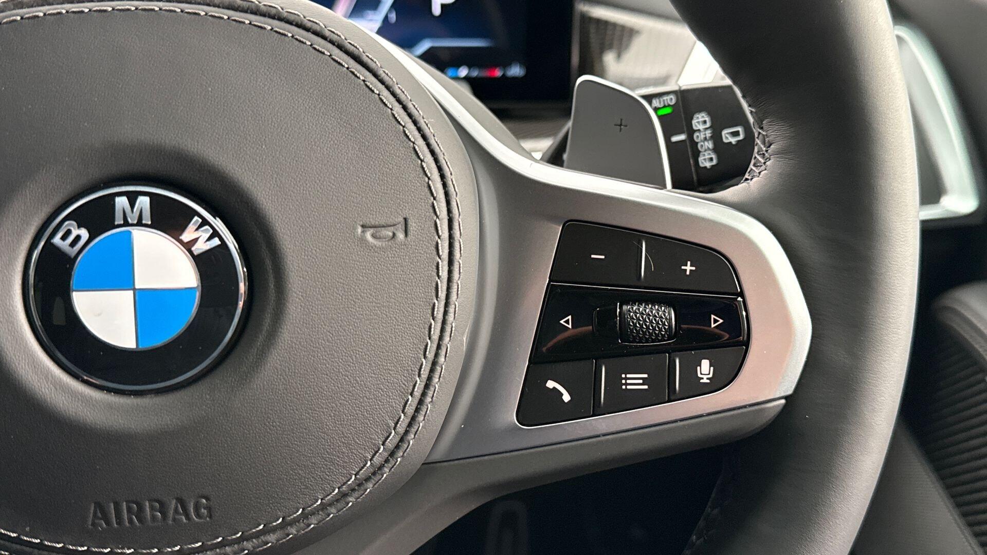 BMW X5 view 19
