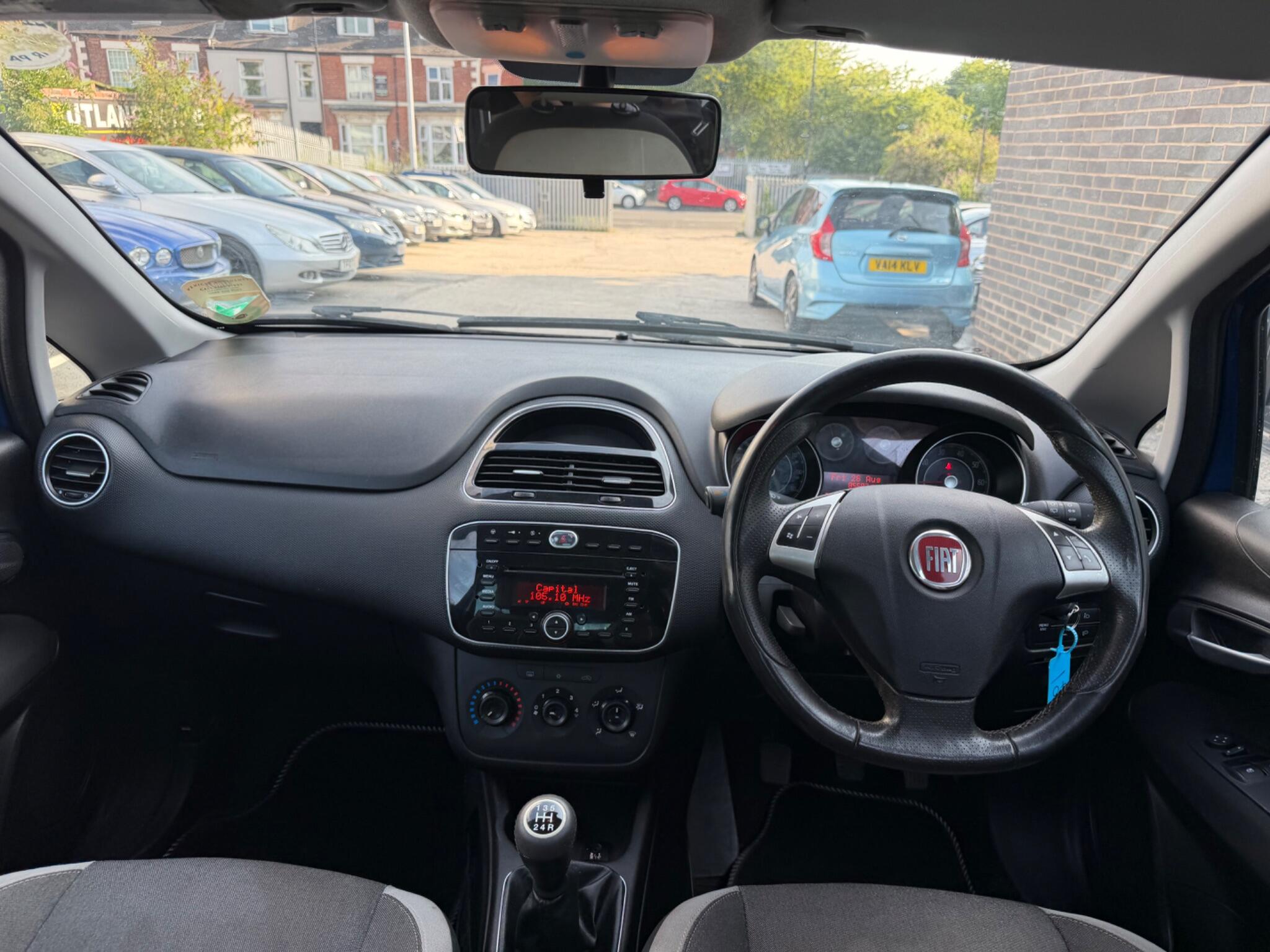 Fiat Punto view 24
