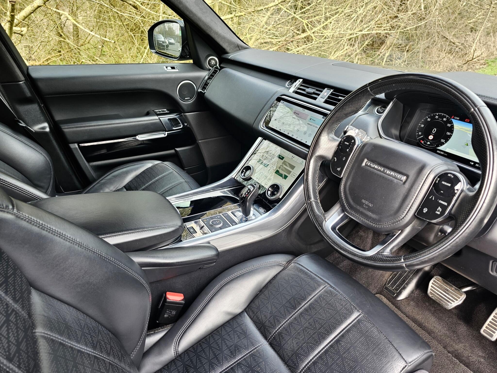 Land Rover Range Rover Sport view 4