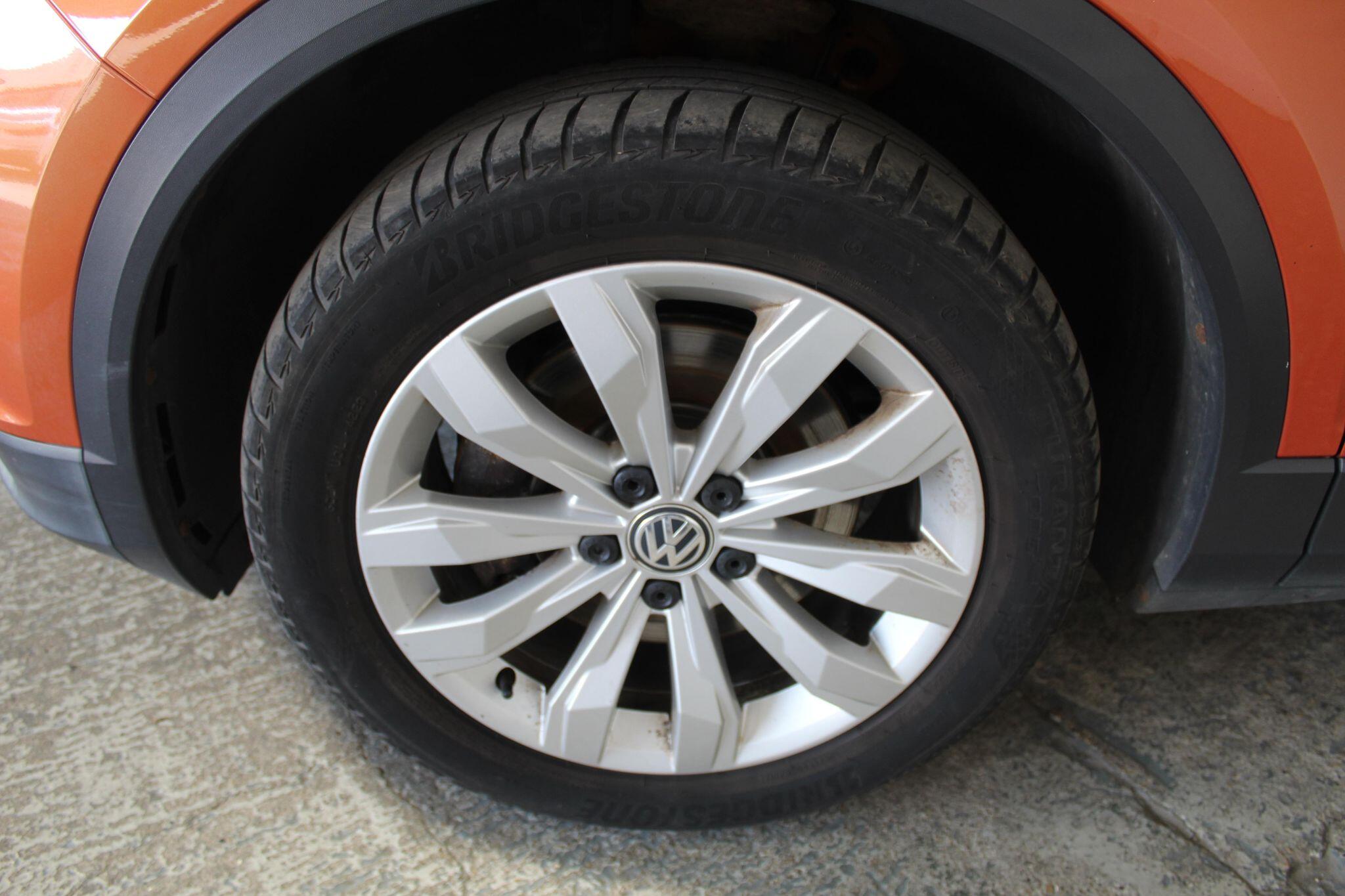 Volkswagen T-Roc view 55