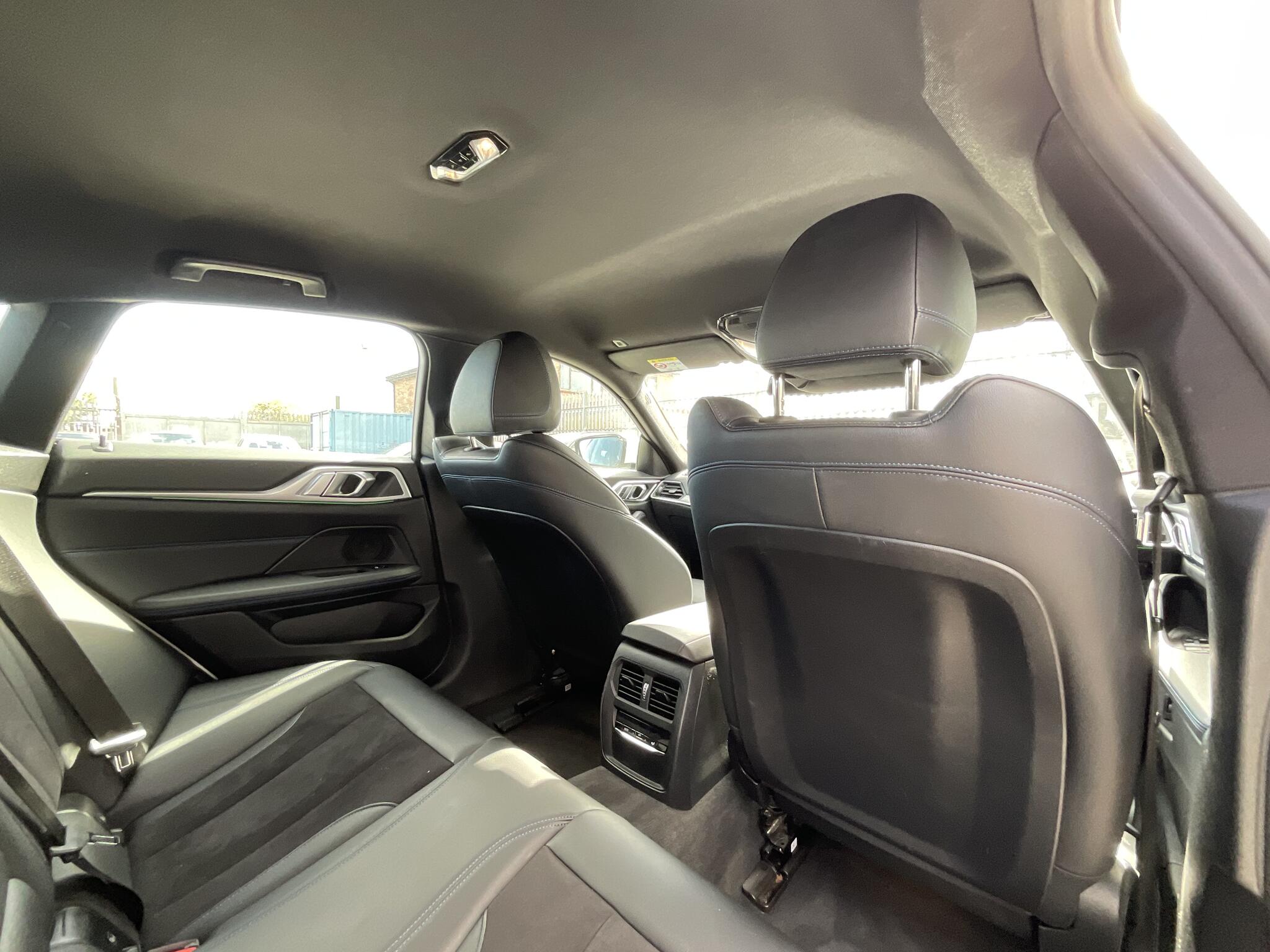 BMW I4 view 10
