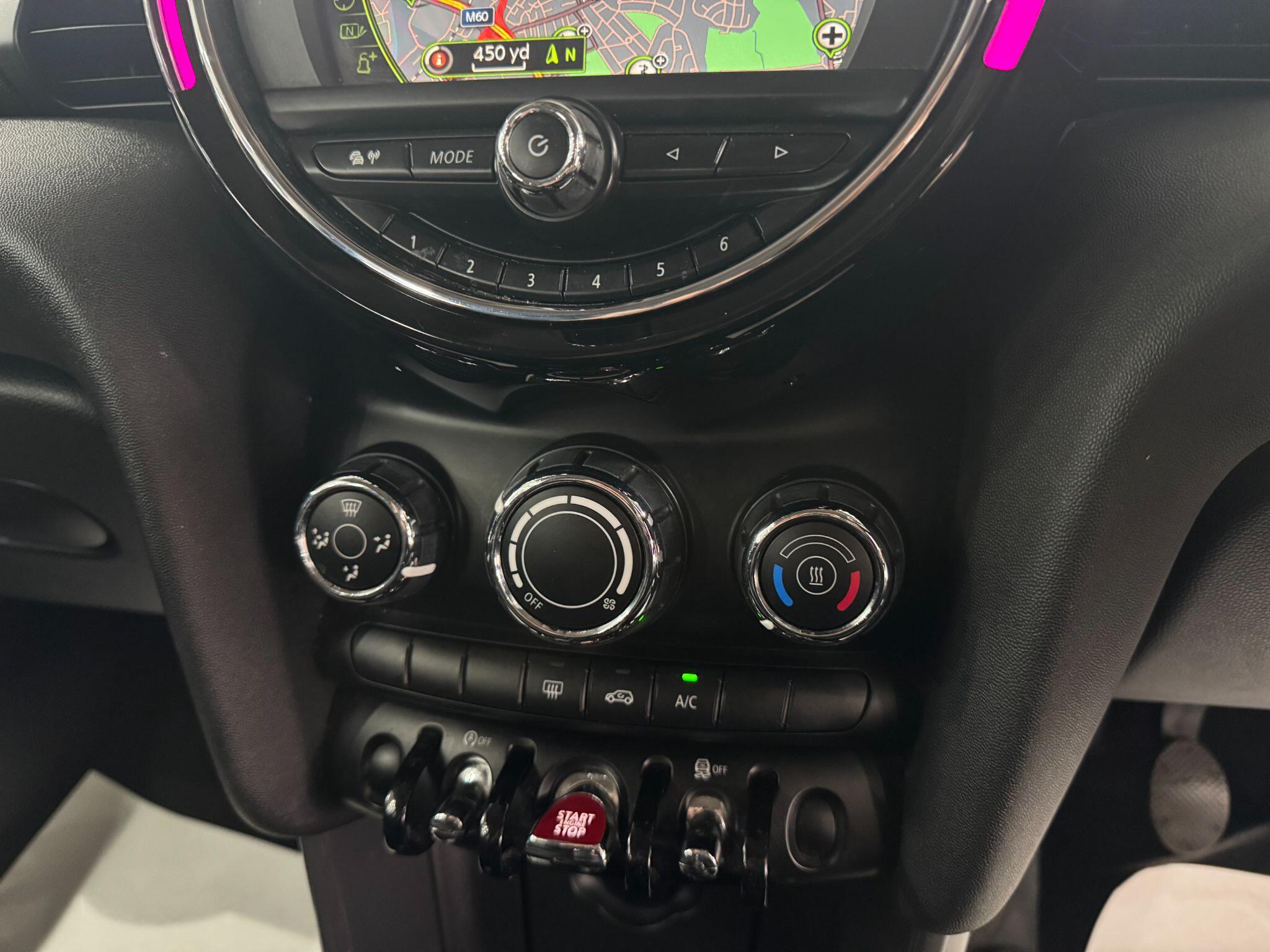 Mini Hatch view 21
