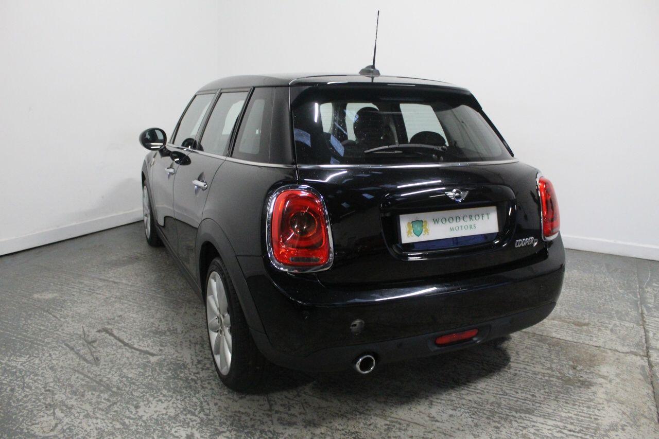 Mini Hatch view 12