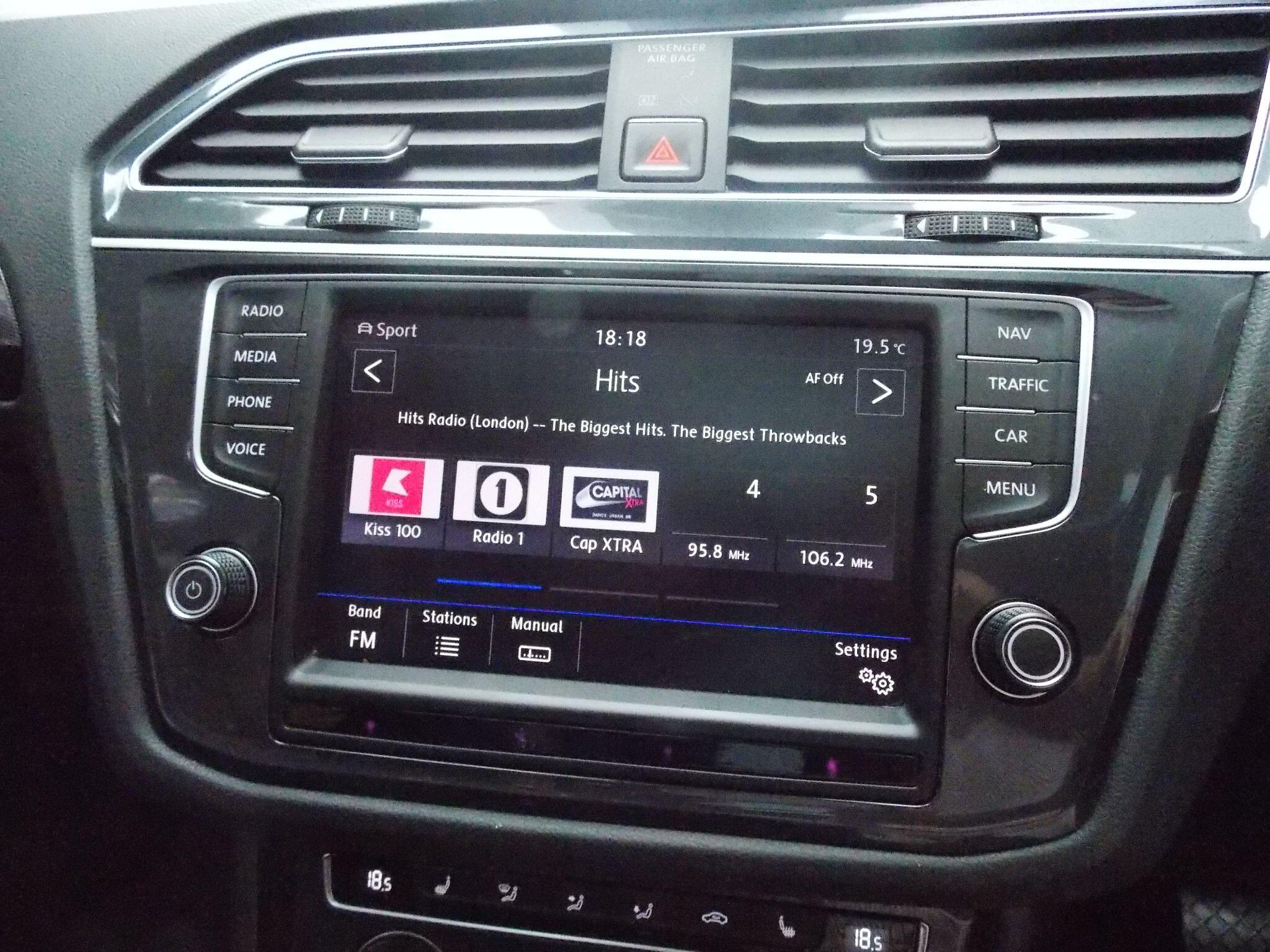 Volkswagen Tiguan view 87