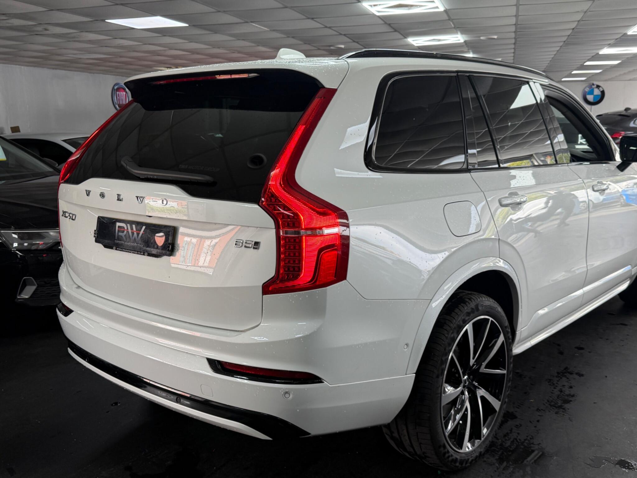 Volvo XC90 view 19