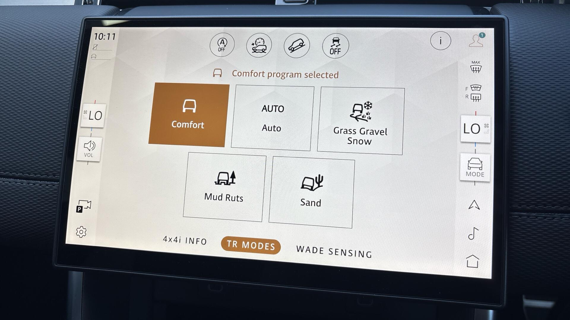 Land Rover Discovery Sport view 48