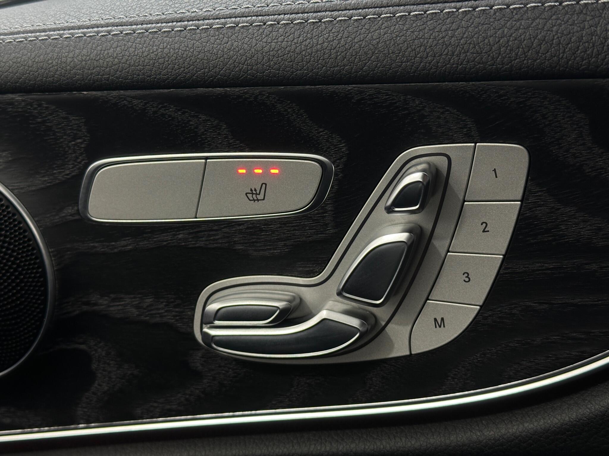 Mercedes-Benz E-Class view 20