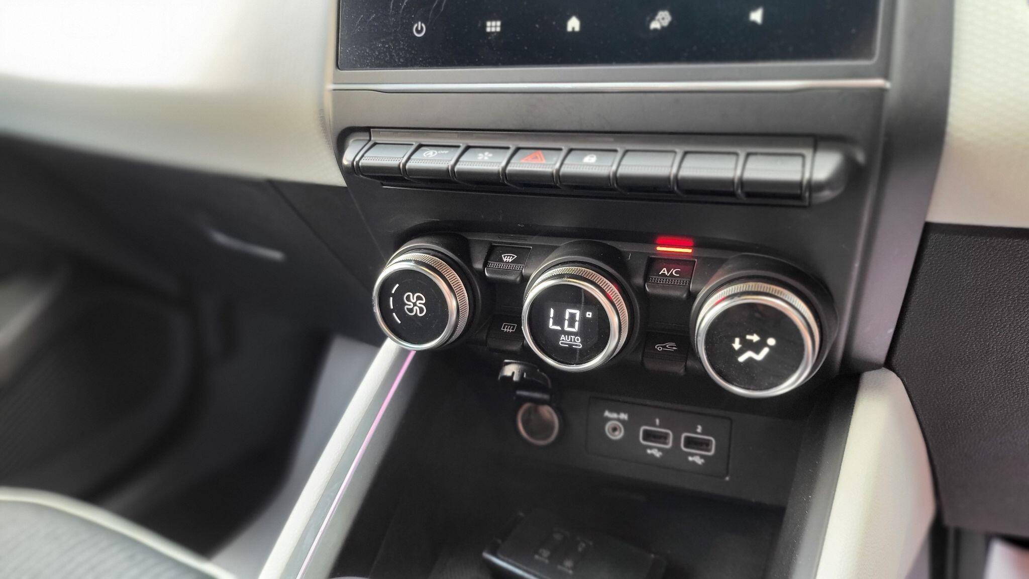 Renault Clio view 21
