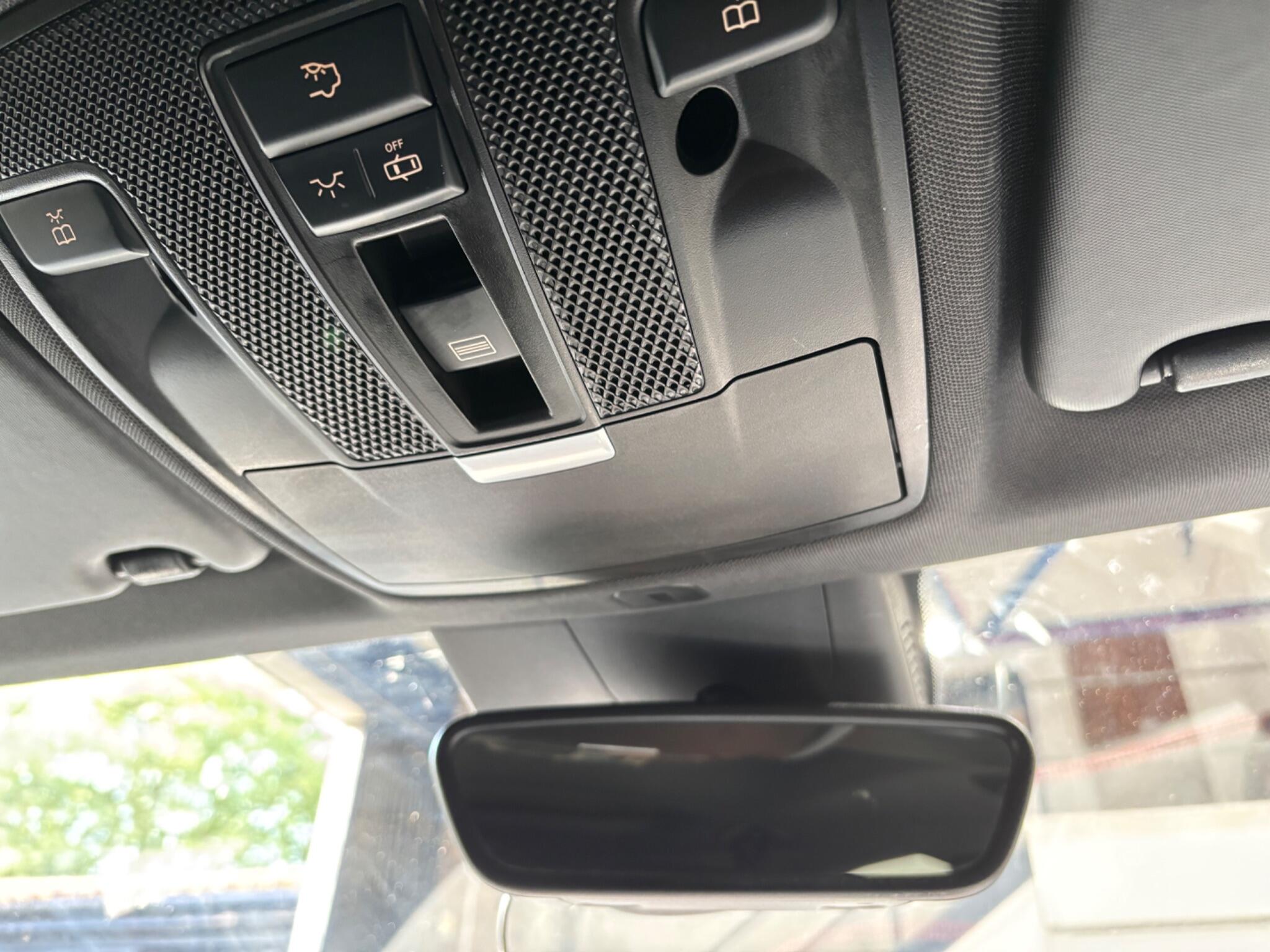 Mercedes-Benz Gla view 48
