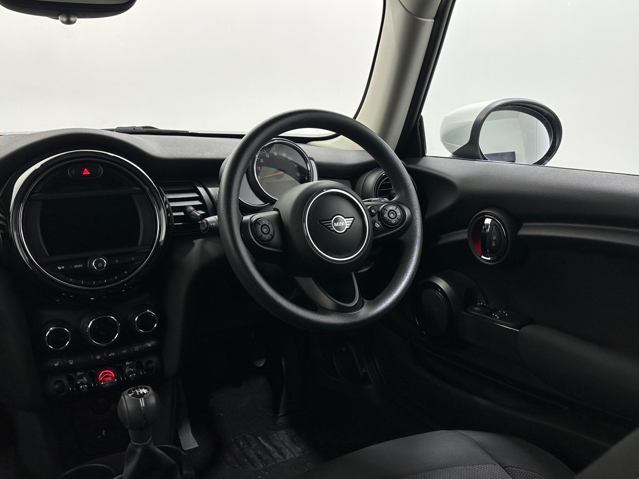 Mini Hatch view 12