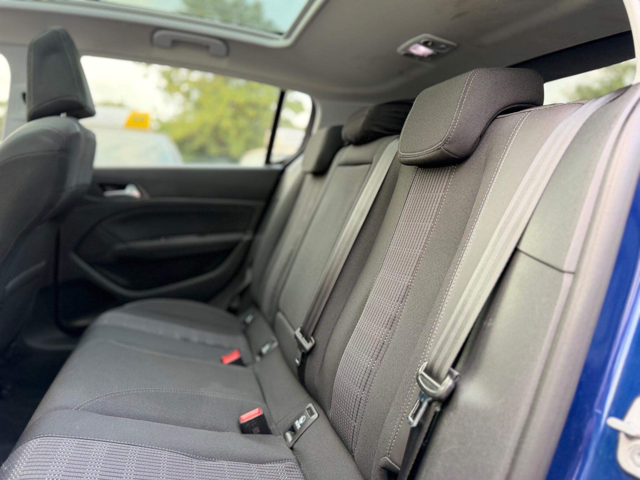 Peugeot 308 view 16