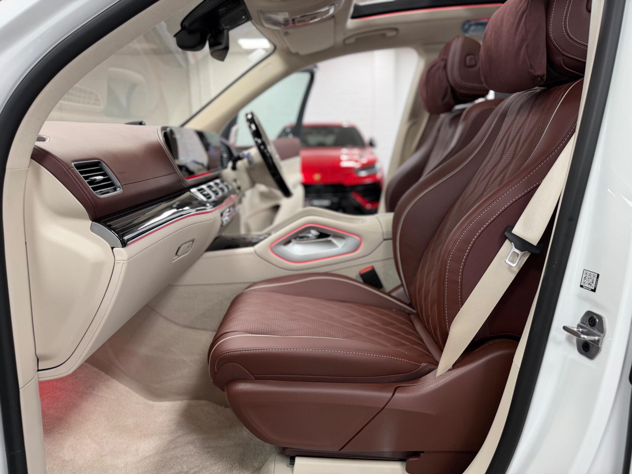 Mercedes-Benz GLS view 55