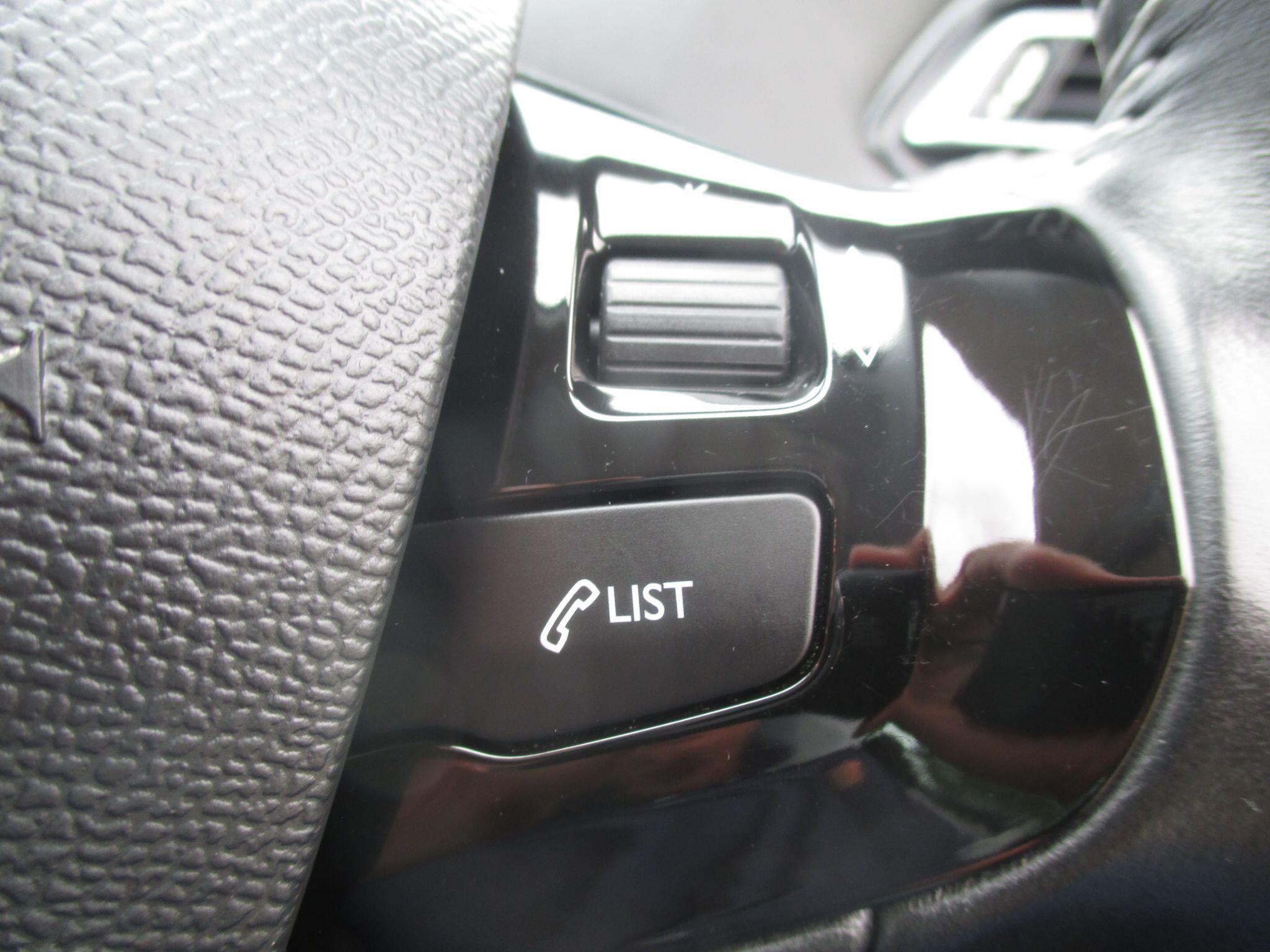 Peugeot 308 view 34