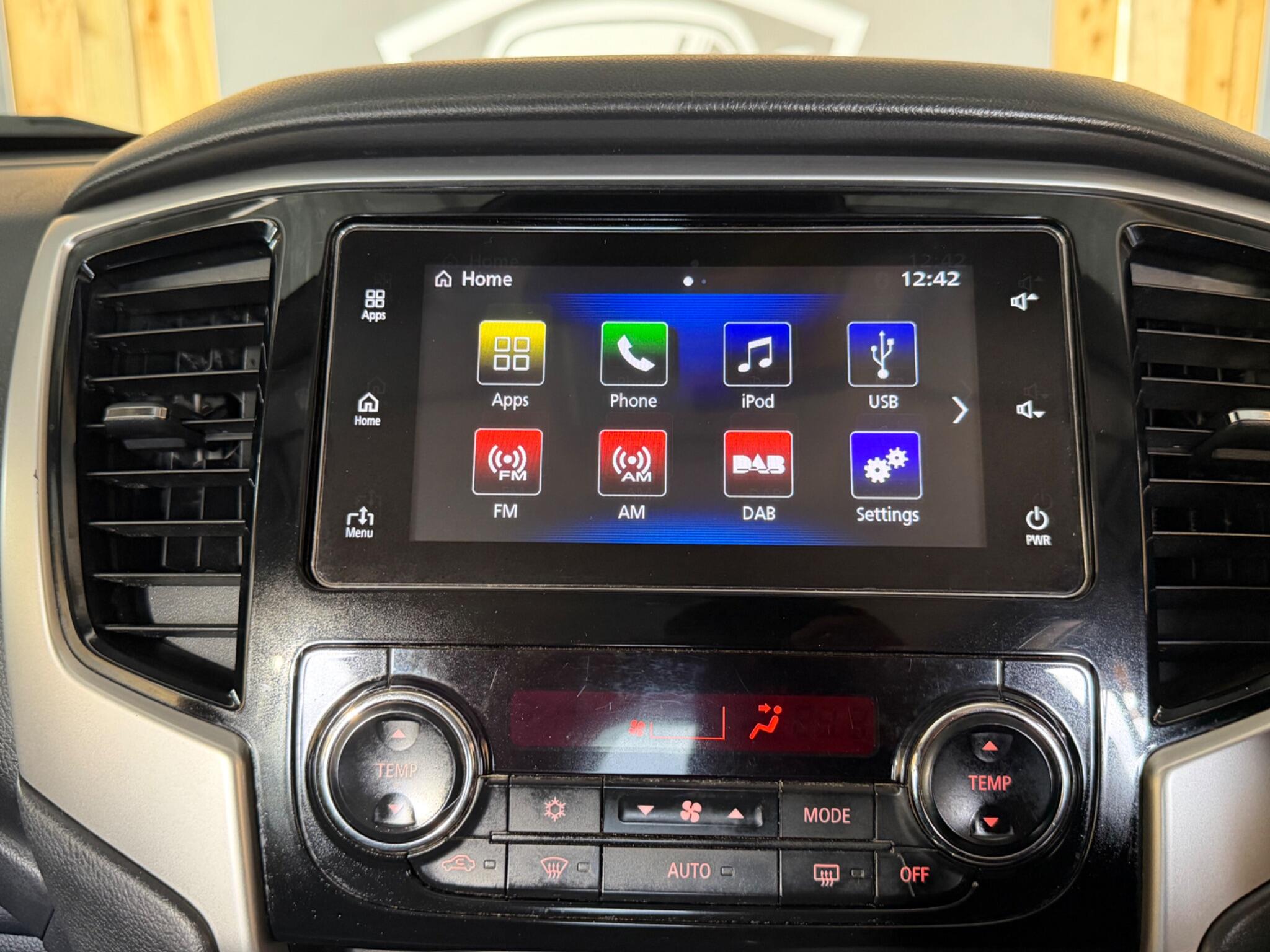 Mitsubishi L200 view 28