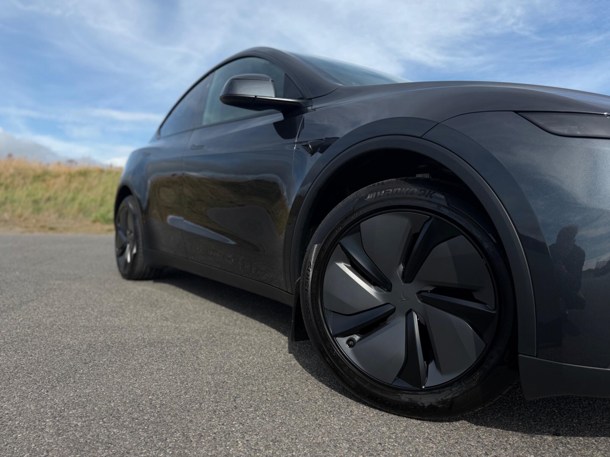 Tesla Model Y view 36