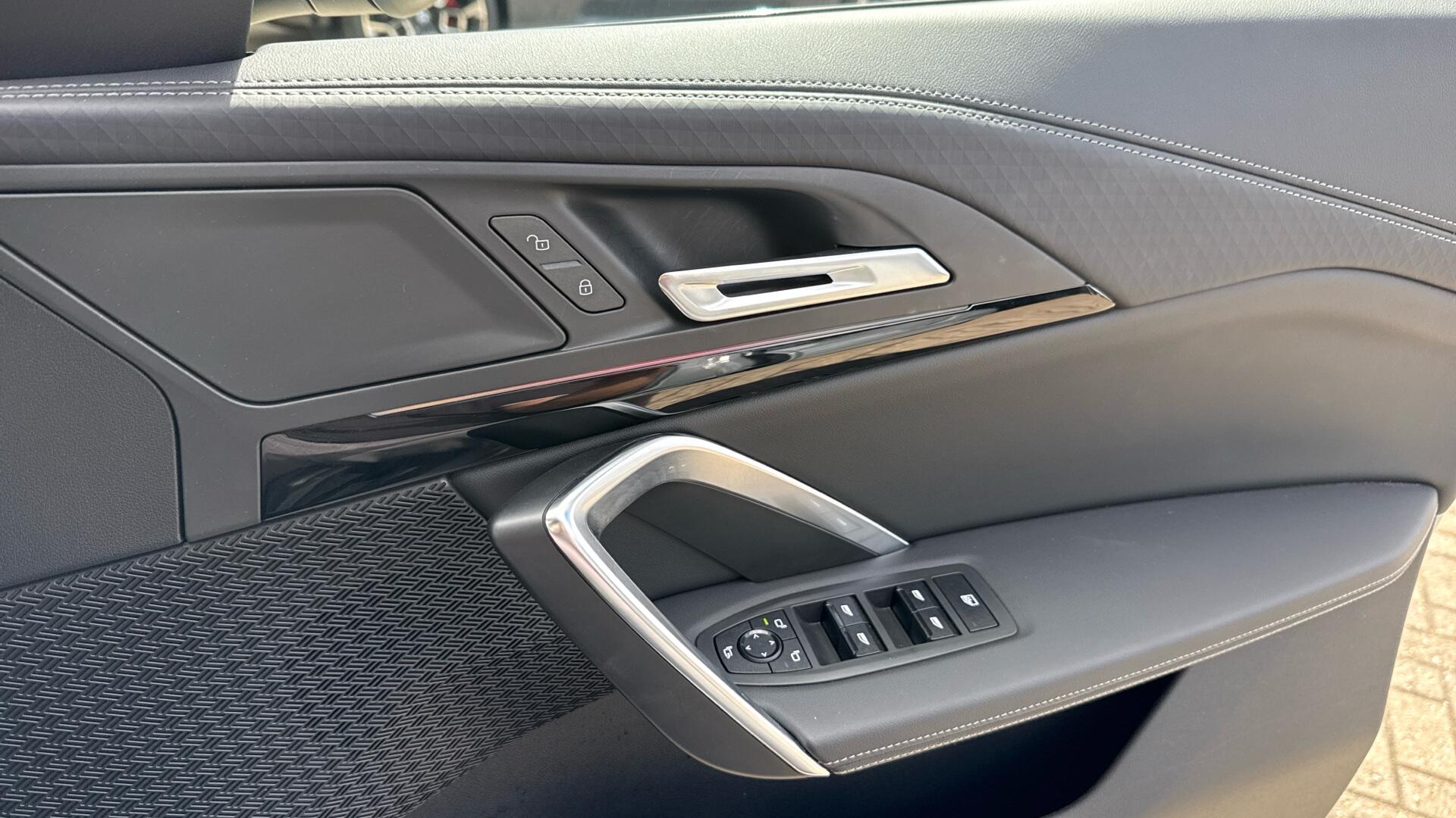BMW iX2 view 38