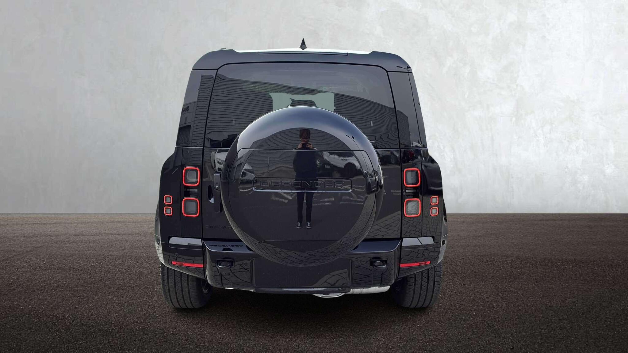 Land Rover Defender view 6