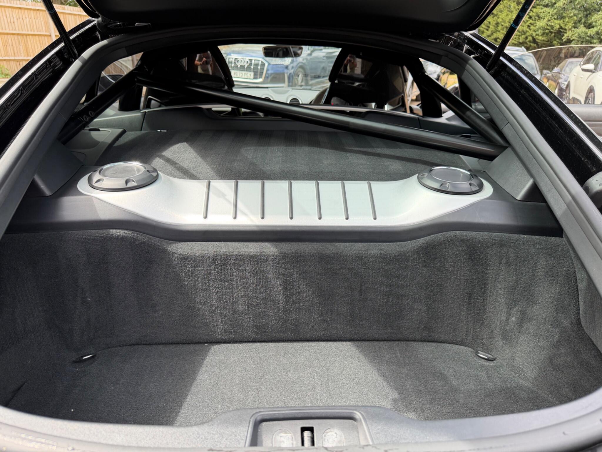 Porsche Cayman view 27