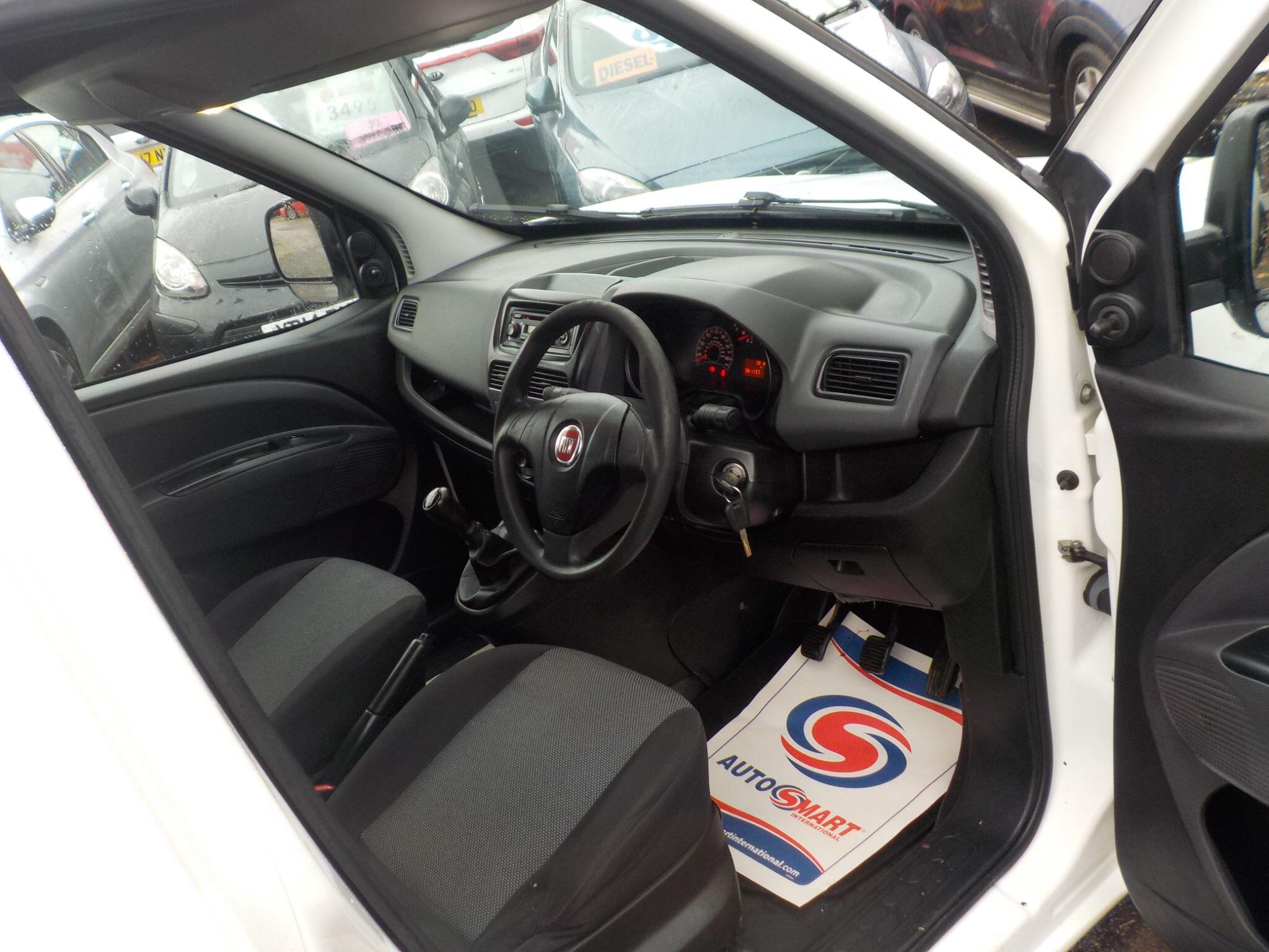 Fiat Doblo 1.3 JTD MultiJet 16v L1 H1 4dr