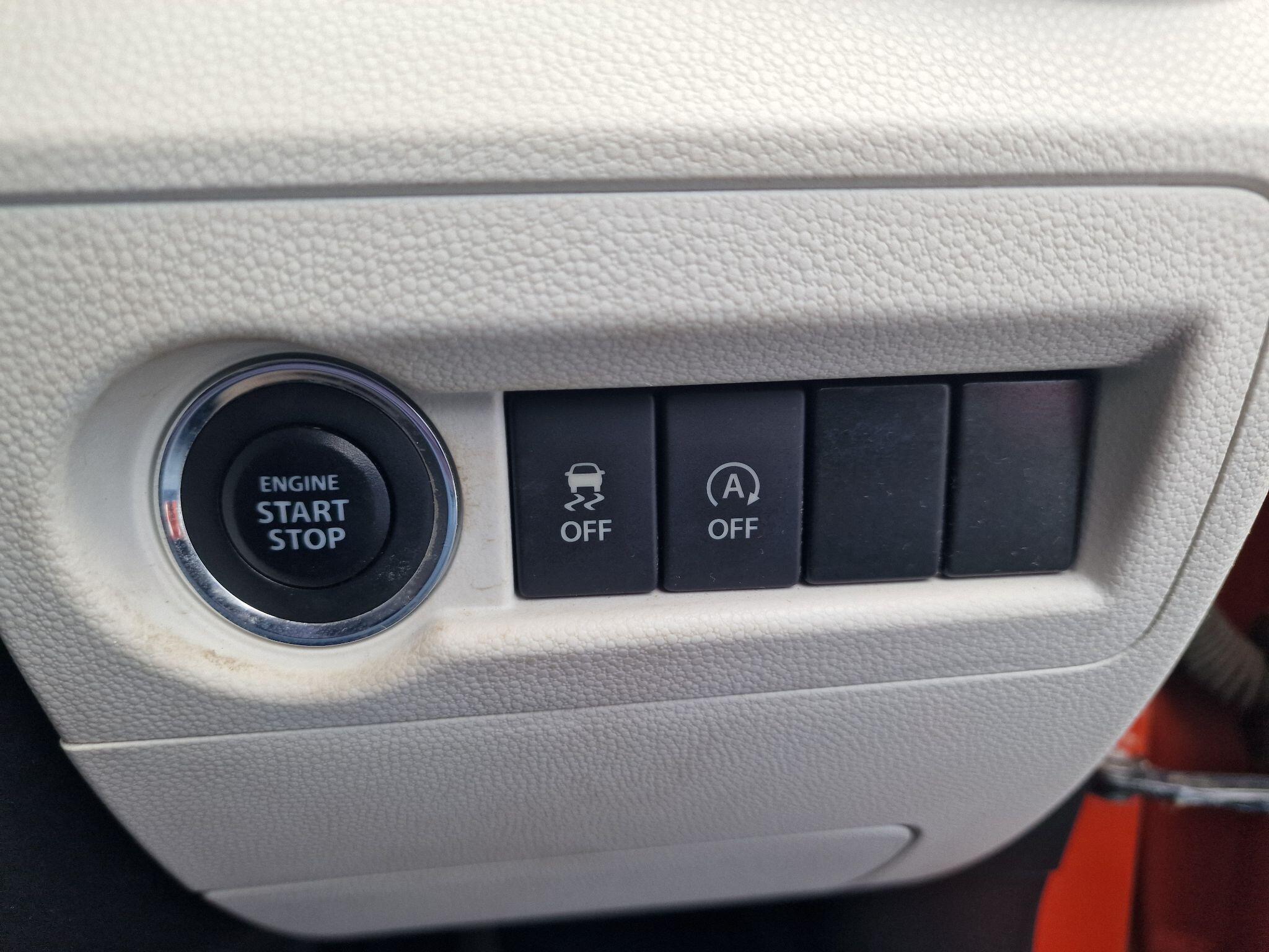Suzuki Ignis view 37