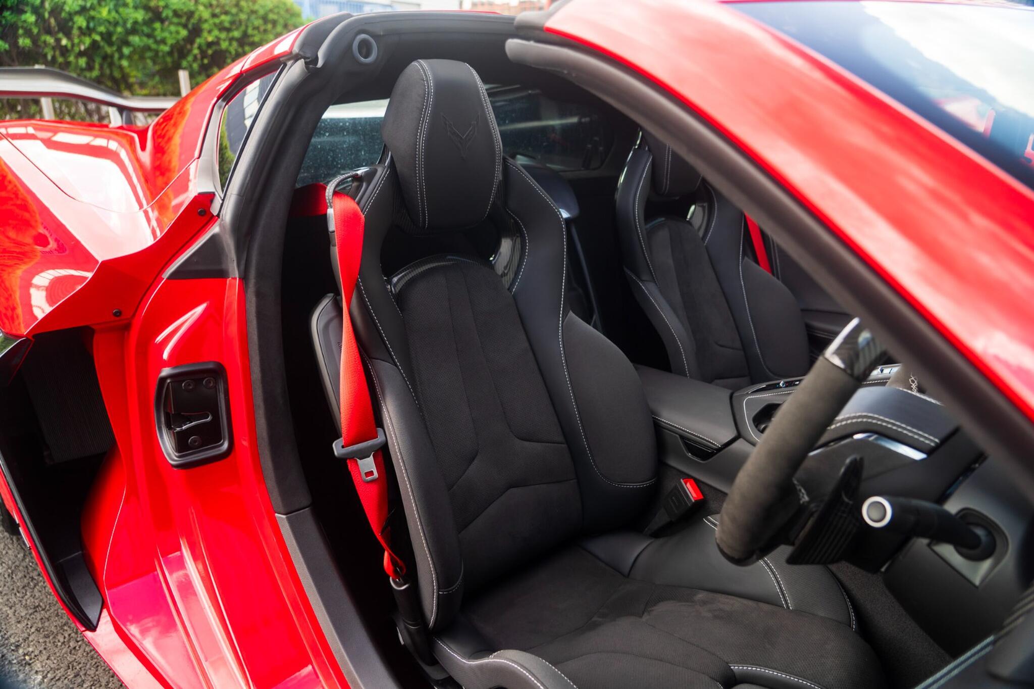 Chevrolet Corvette view 38
