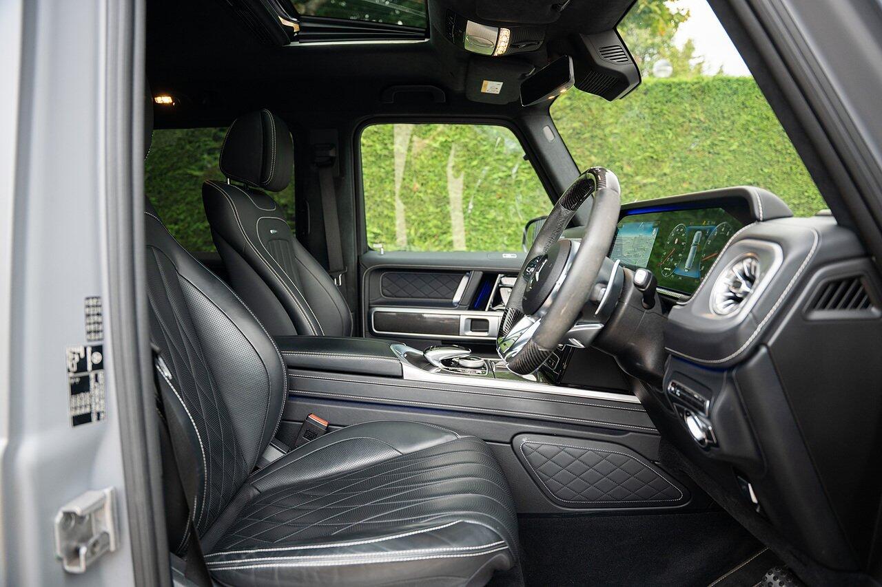 Mercedes-Benz G-Class view 33