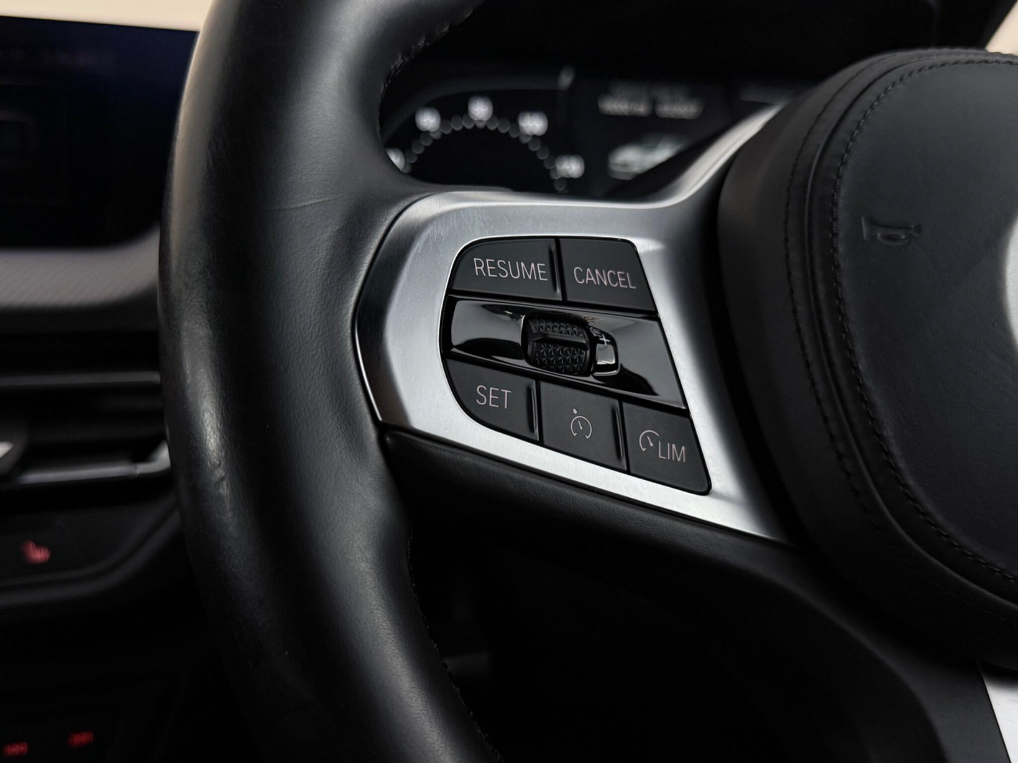 BMW 1 Series view 14