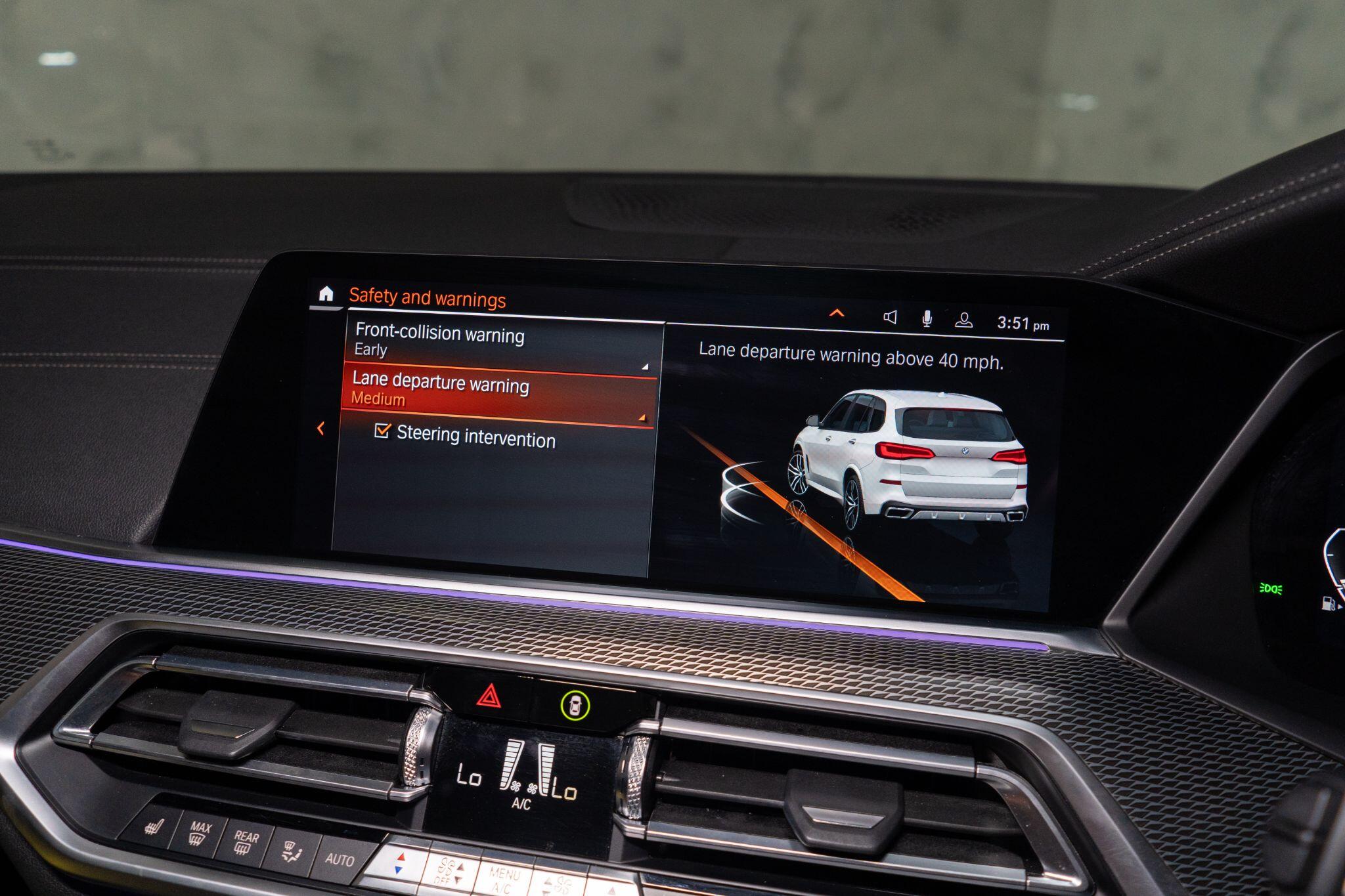 BMW X5 view 24