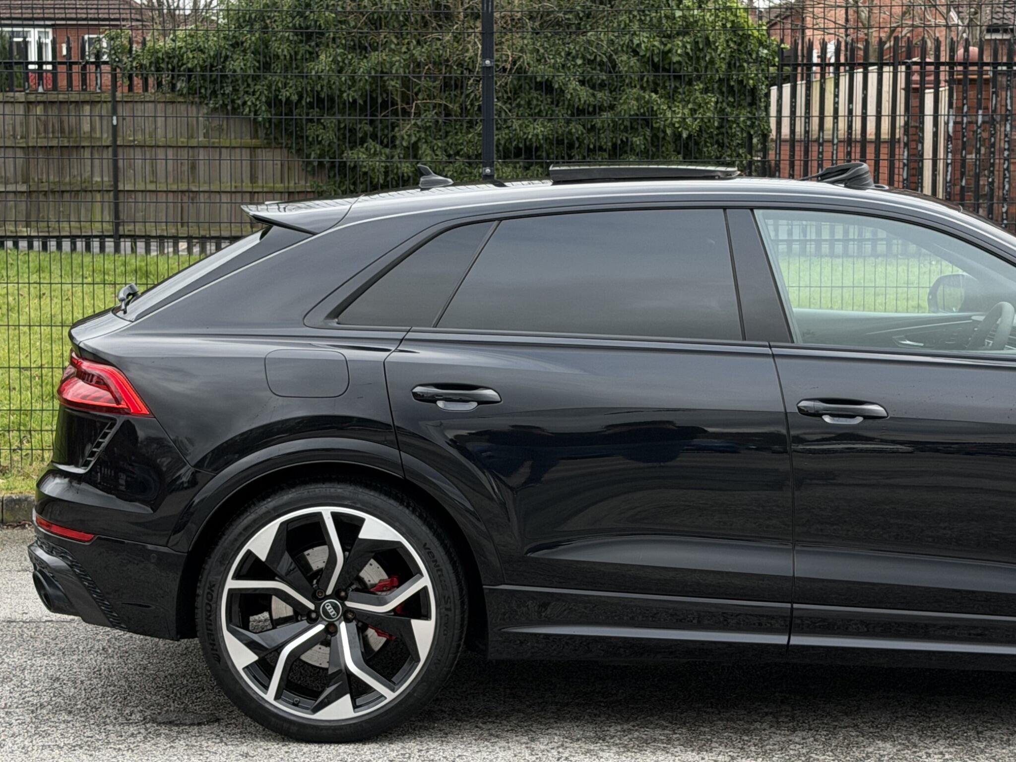 Audi Audi RSQ8 view 40