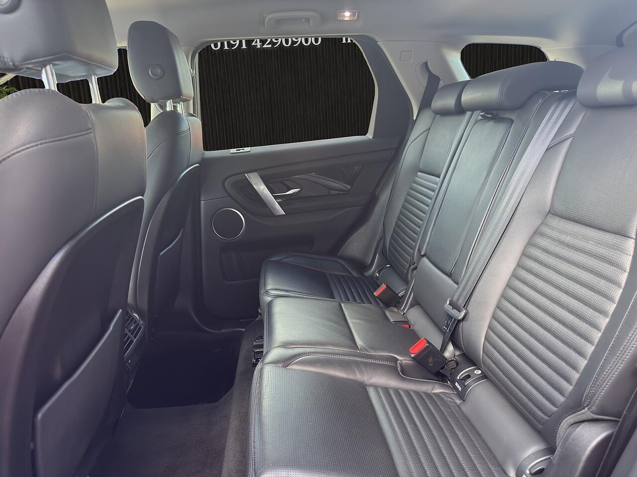 Land Rover Discovery Sport view 29
