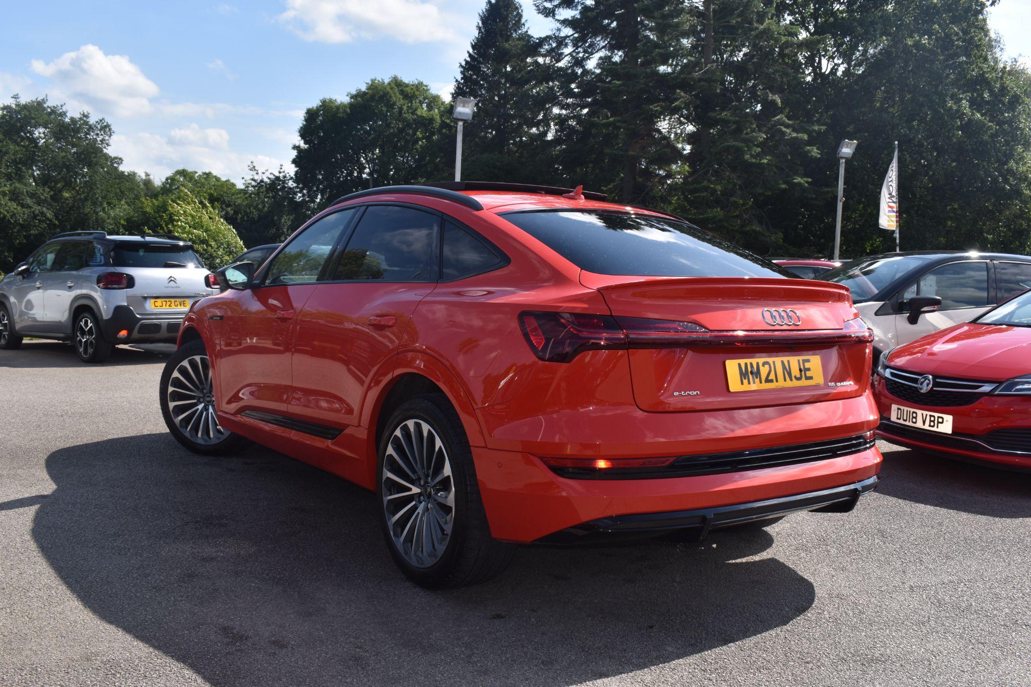 e-tron - 55 Launch Edition Sportback Auto quattro 5dr 95kWh - Image 2