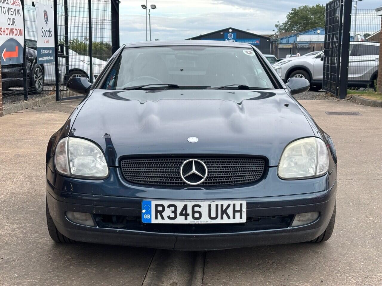 Mercedes-Benz SLK view 2