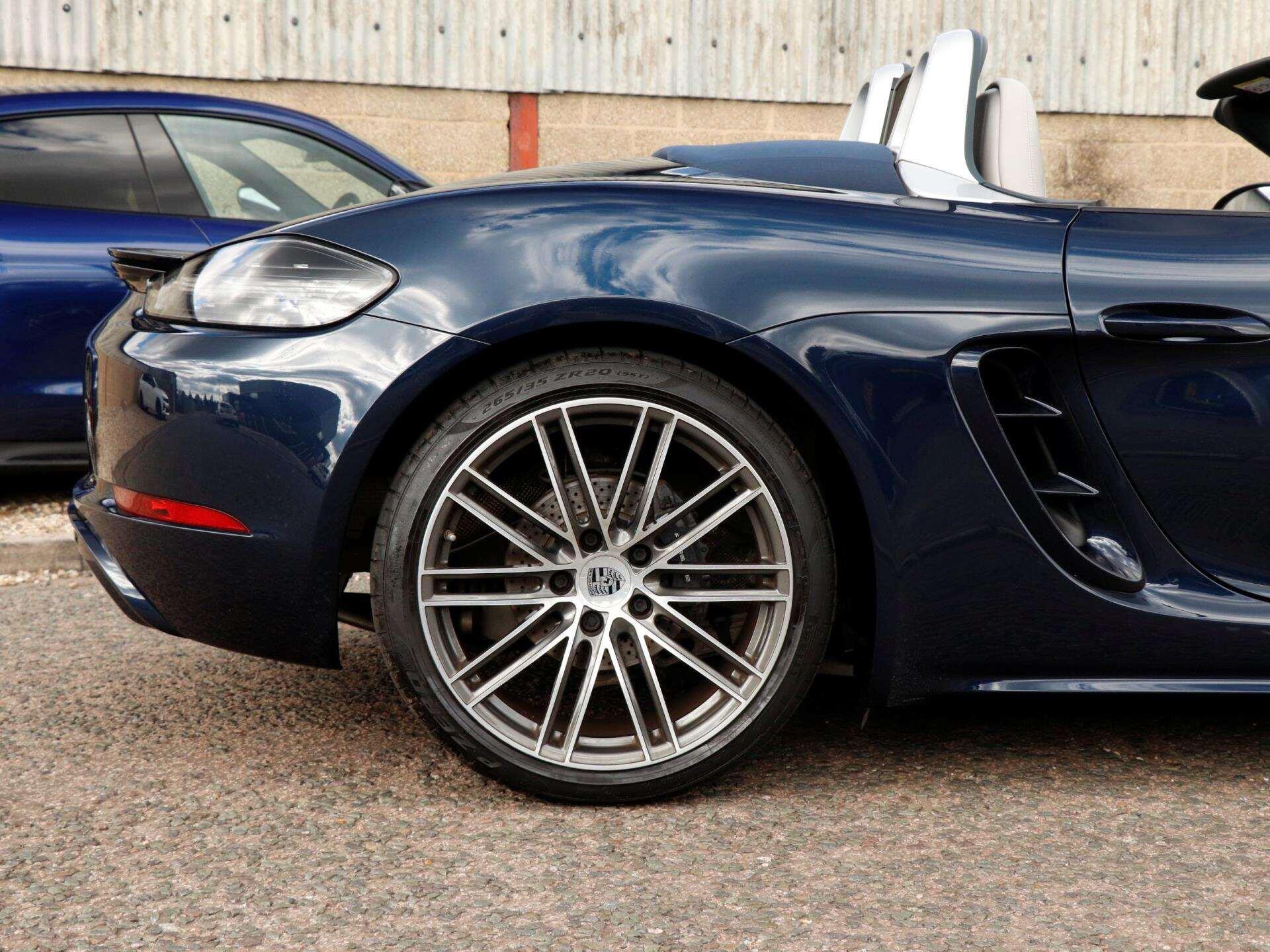 Porsche Boxster view 32