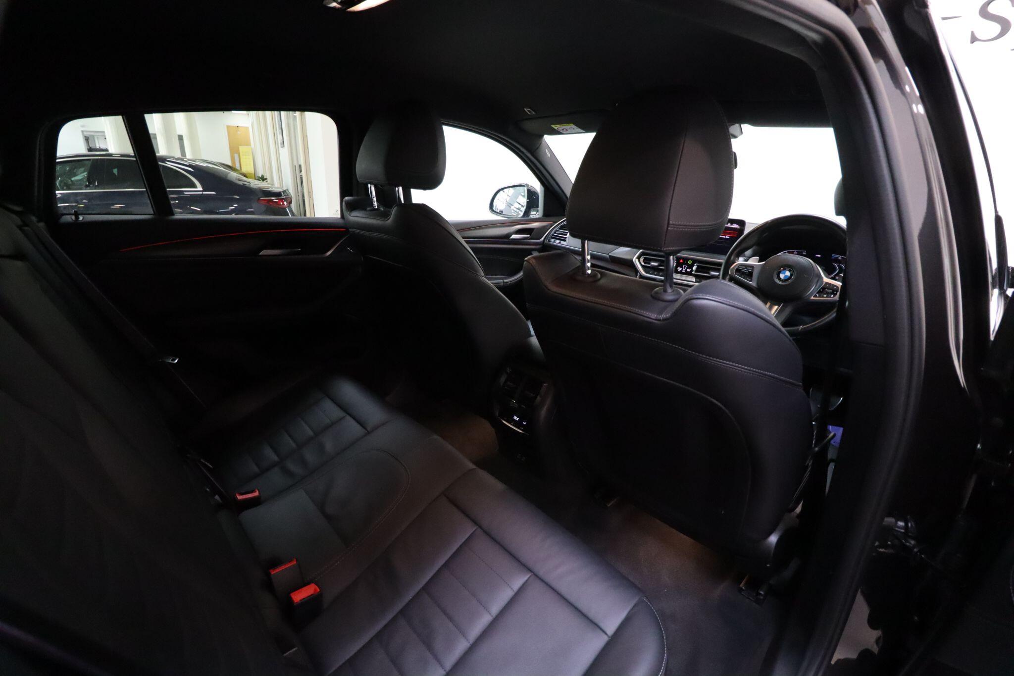 BMW X4 view 14