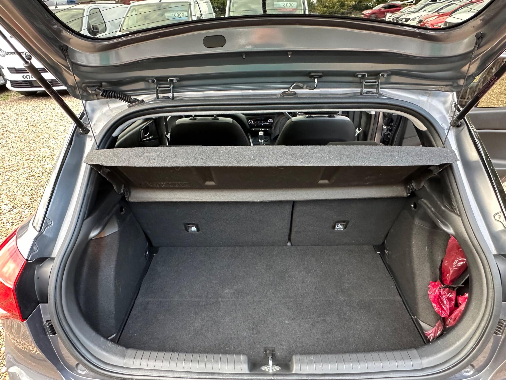 Hyundai i20 view 14
