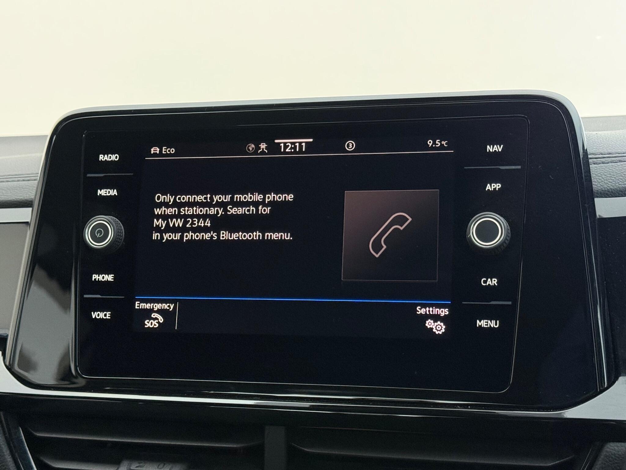 Volkswagen T-Roc view 26