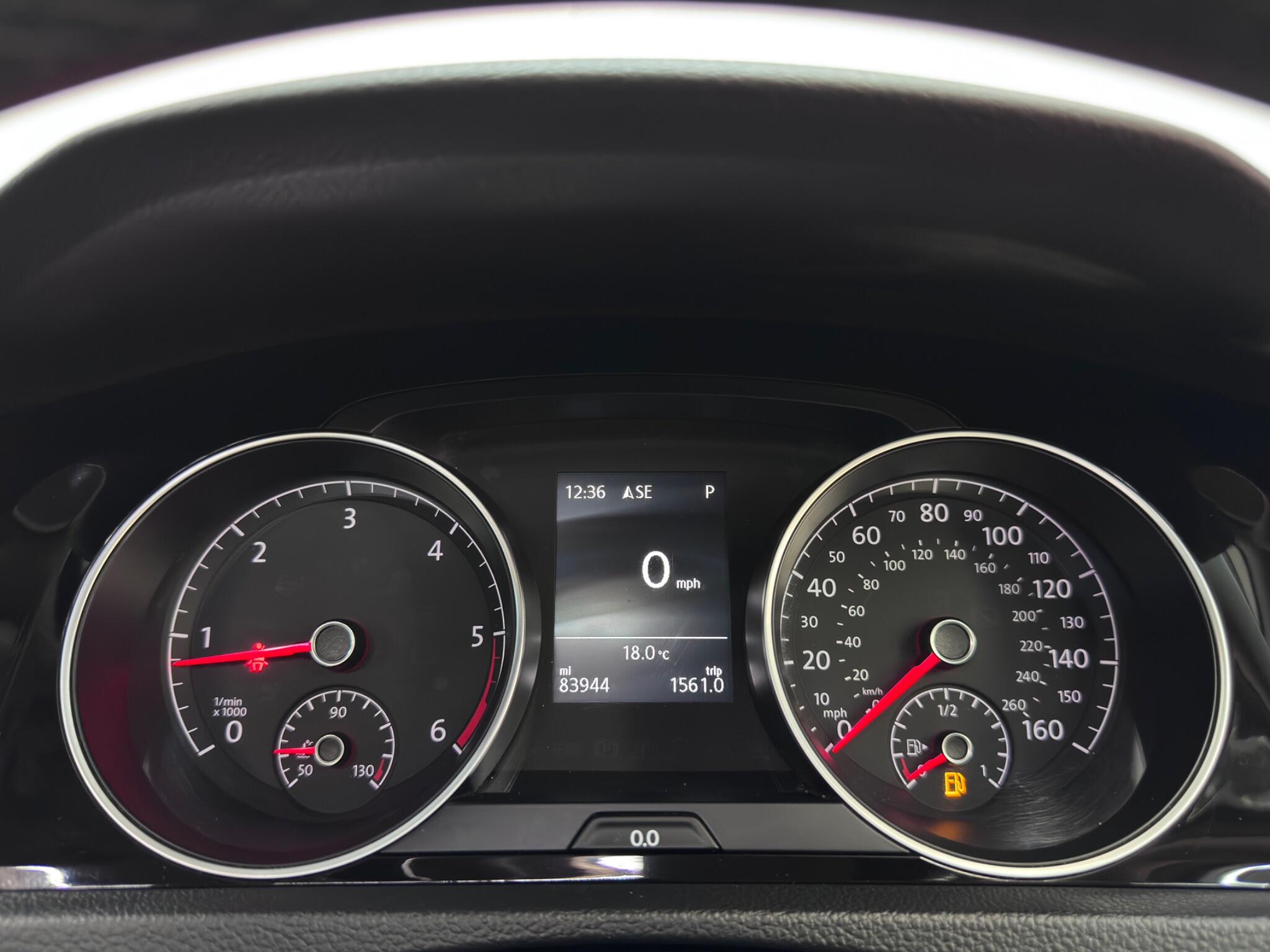 Volkswagen Golf view 25